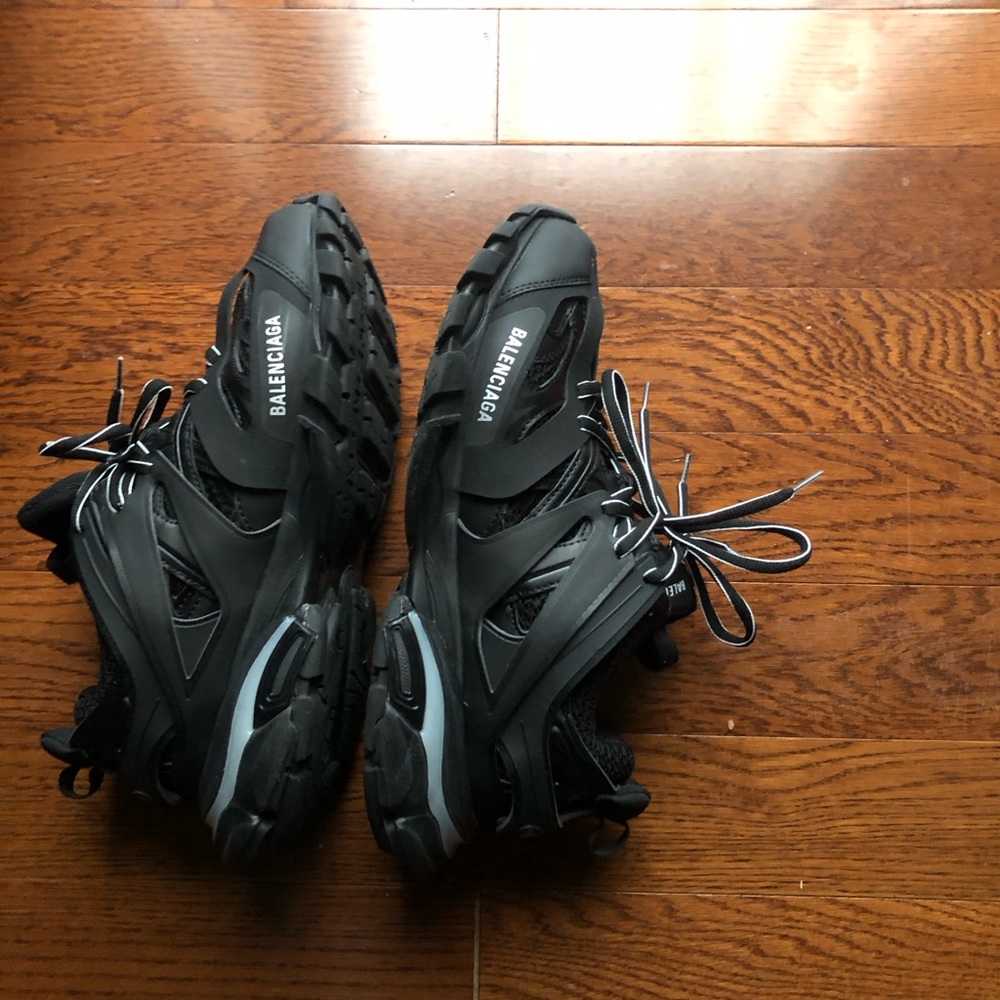 balenciaga - Picture 4 of 5